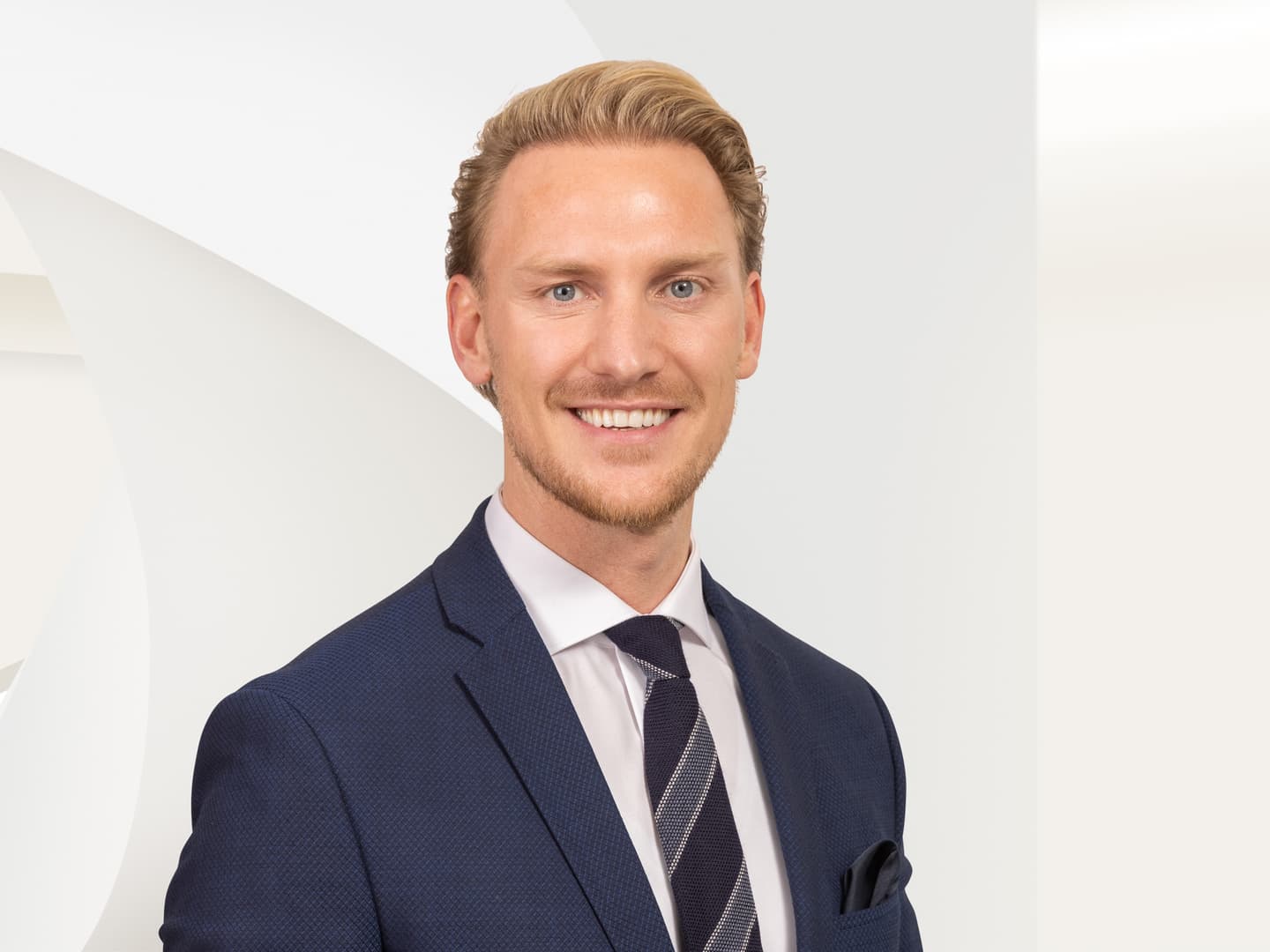 Martin Knuf _2110x1582px_150dpi_RGB - Kopie.jpg