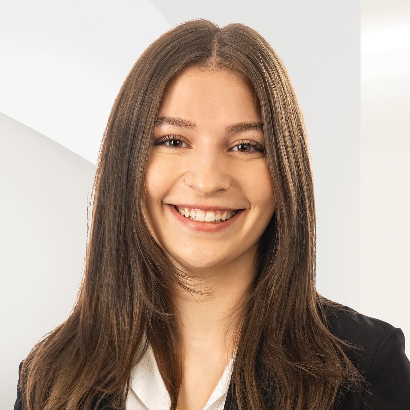 Melanie_Milicevic_1582x1582_150dpi_RGB.jpg