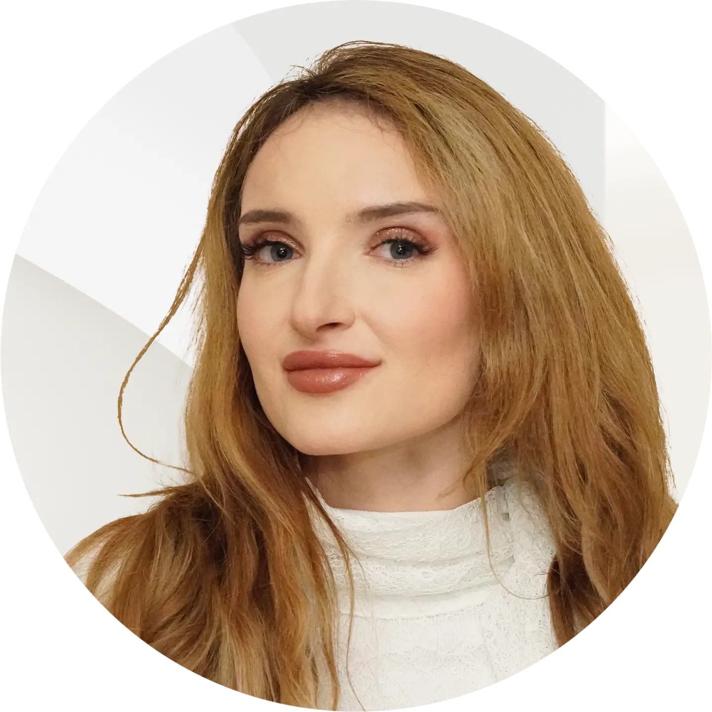 Inessa Dennert.png